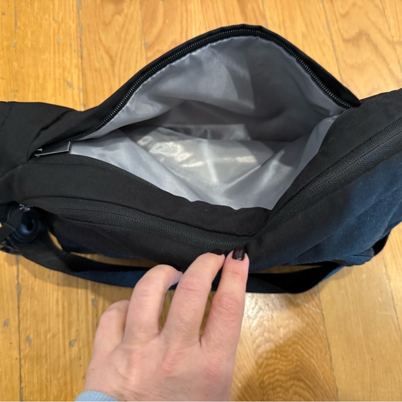 Doona Essentials stroller bag/parent caddy for Doona car seat stroller - Picture 9 of 9